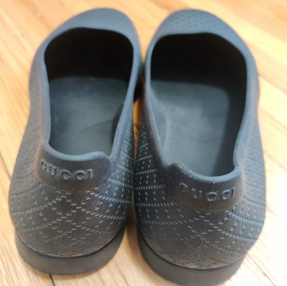 Gucci Rubber shoes covers, size 9